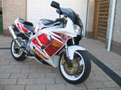 1995 Yamaha YZF 750 R photo
